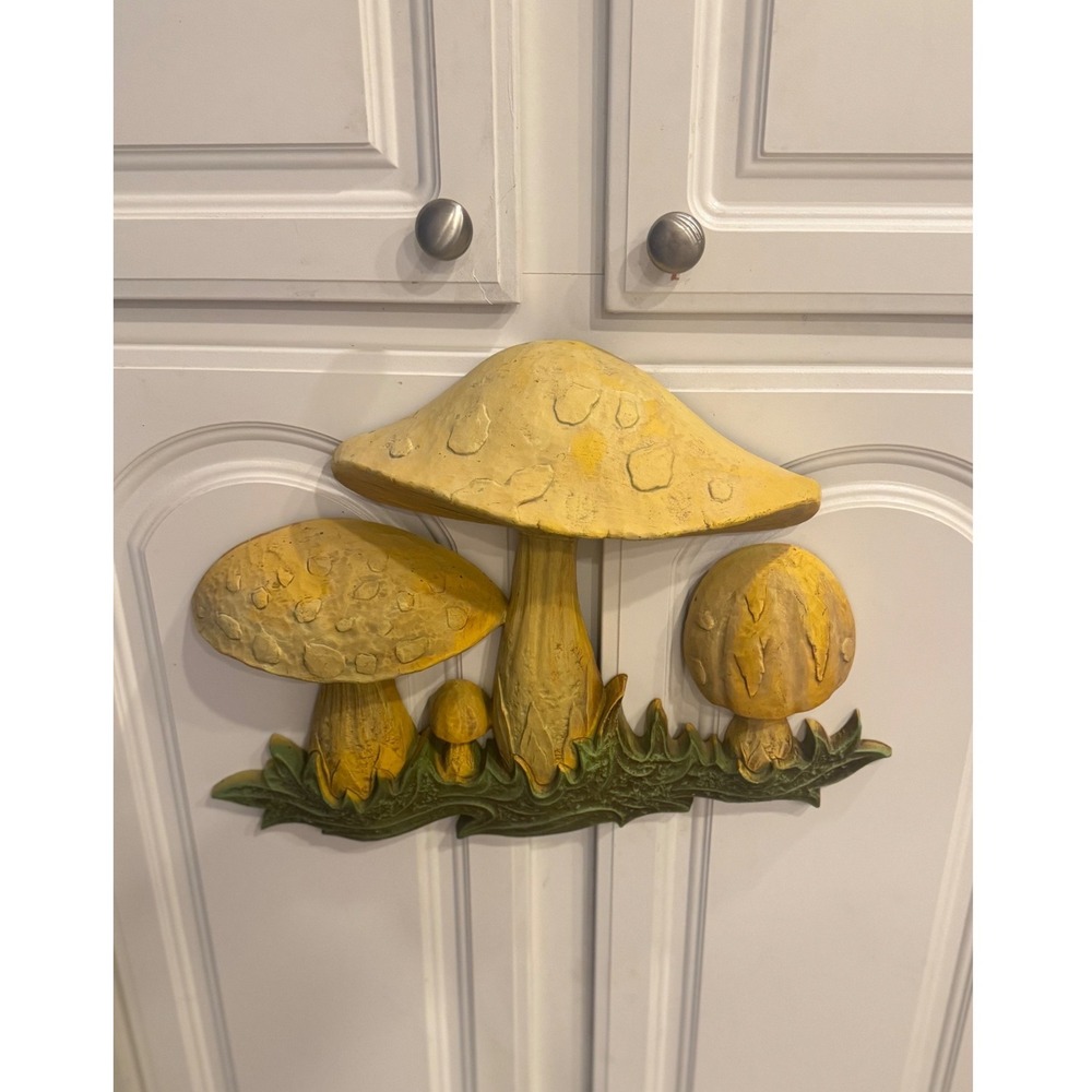 Vintage 1970 Dart Ind Mushroom Wall Plaque 7162 Yellow  Retro 70s  USA 19x13.5"